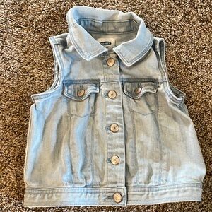 Size 5T old navy toddler jean vest